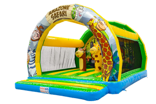 Bunte Hüpfburg zum Toben und Hüpfen für alle Safarifans
